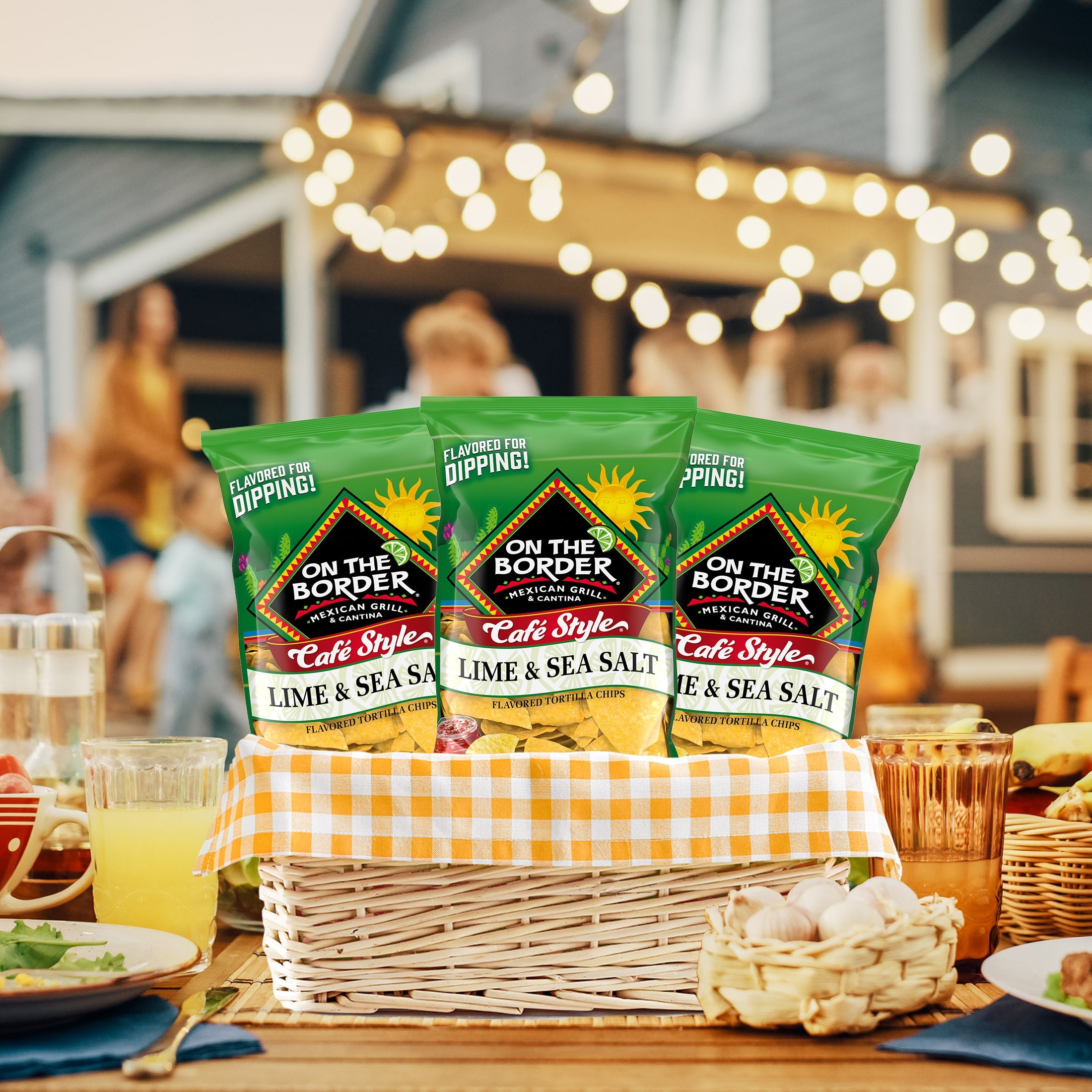 On The Border Cafe Style Lime & Sea Salt Tortilla Chips