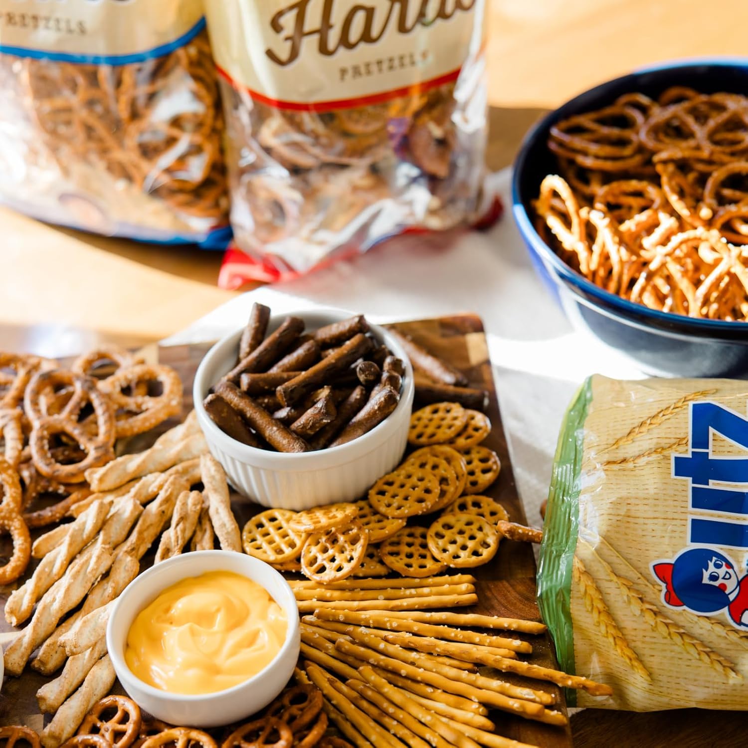 Utz Mixed Minis ® Pretzels, Garlic Butter