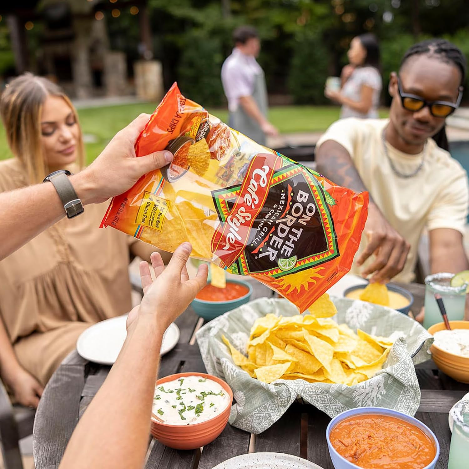 On The Border Tortilla Chips Fiesta Dippin' Chips